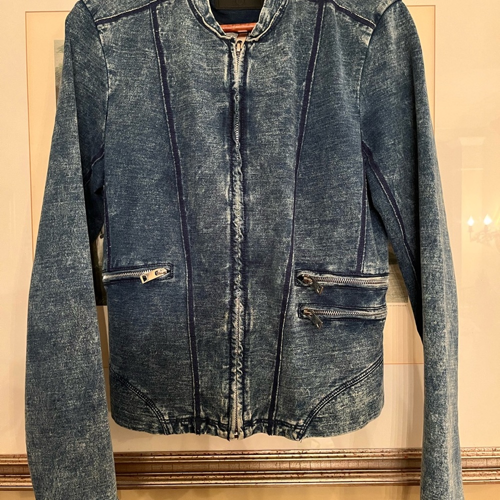 Blank NYC Tailored Denim Jacket - Picture 6 of 9